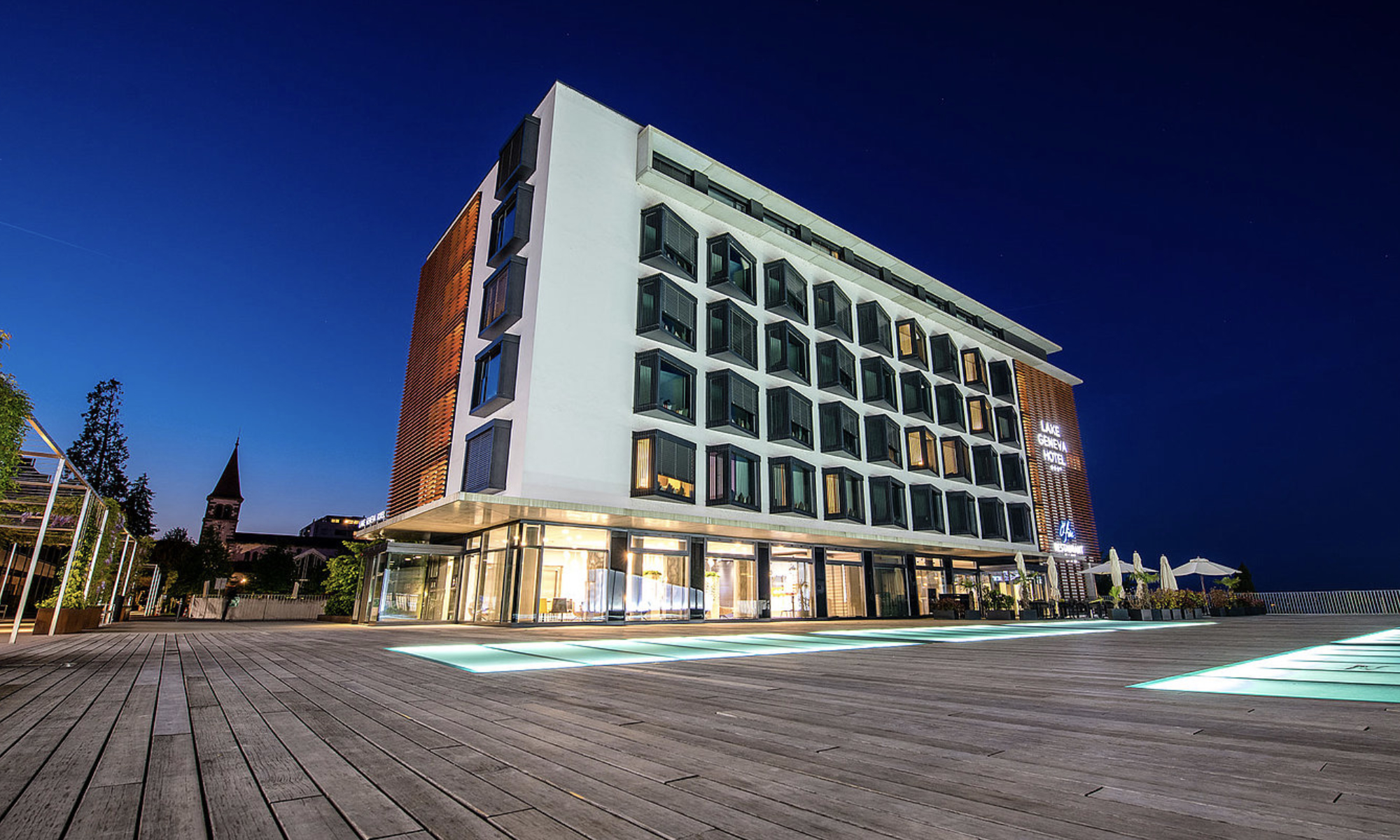 Lake Geneva Hotel, Versoix